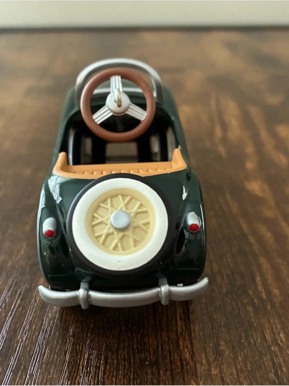 Hallmark 2003 Keepsake 1949 Gilliam Sport Ornament